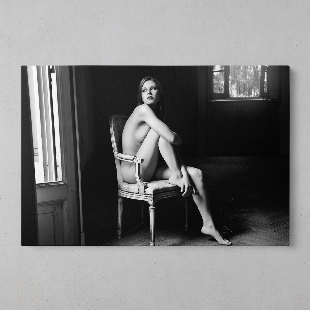 Chic Monochrome Wall Art for Women
