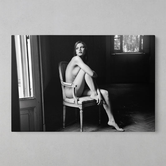 Chic Monochrome Wall Art for Women